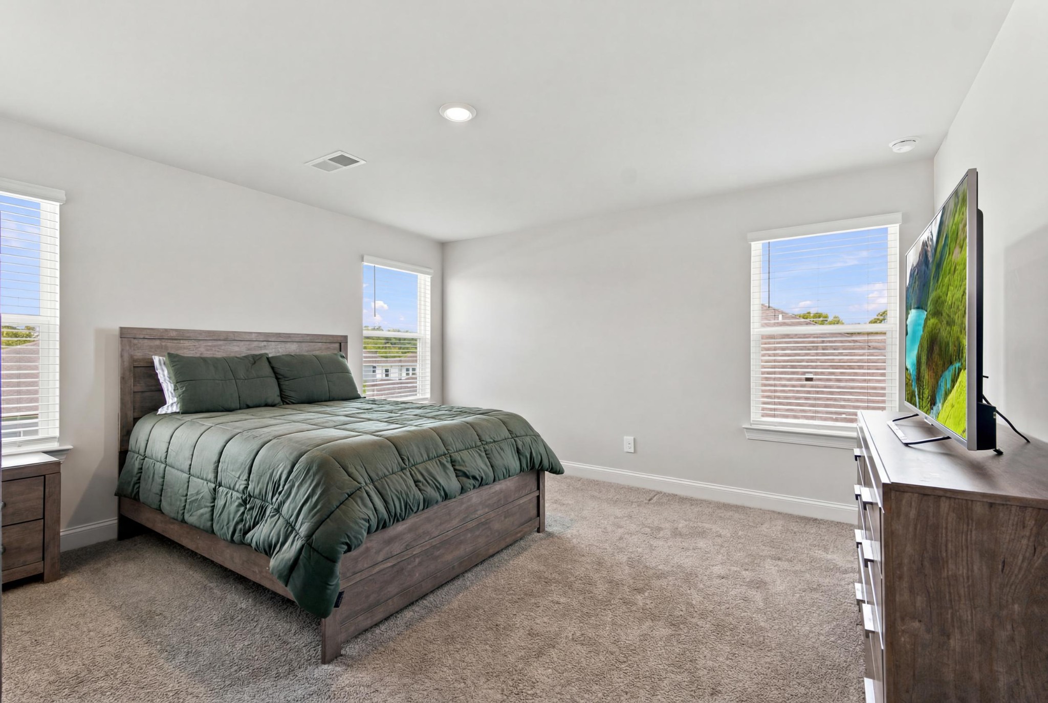 1704 Flora Grv Property Photo 14
