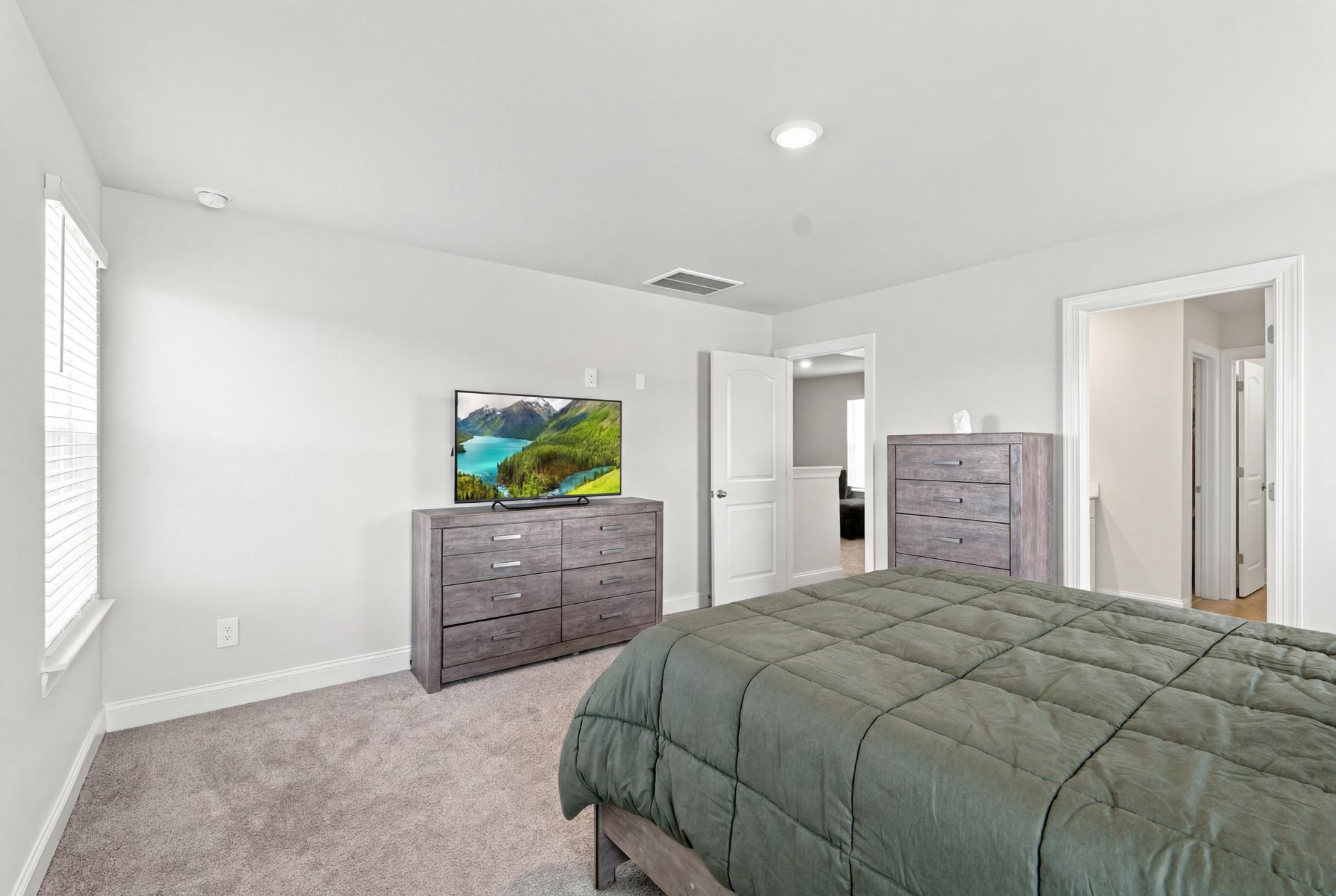 1704 Flora Grv Property Photo 15