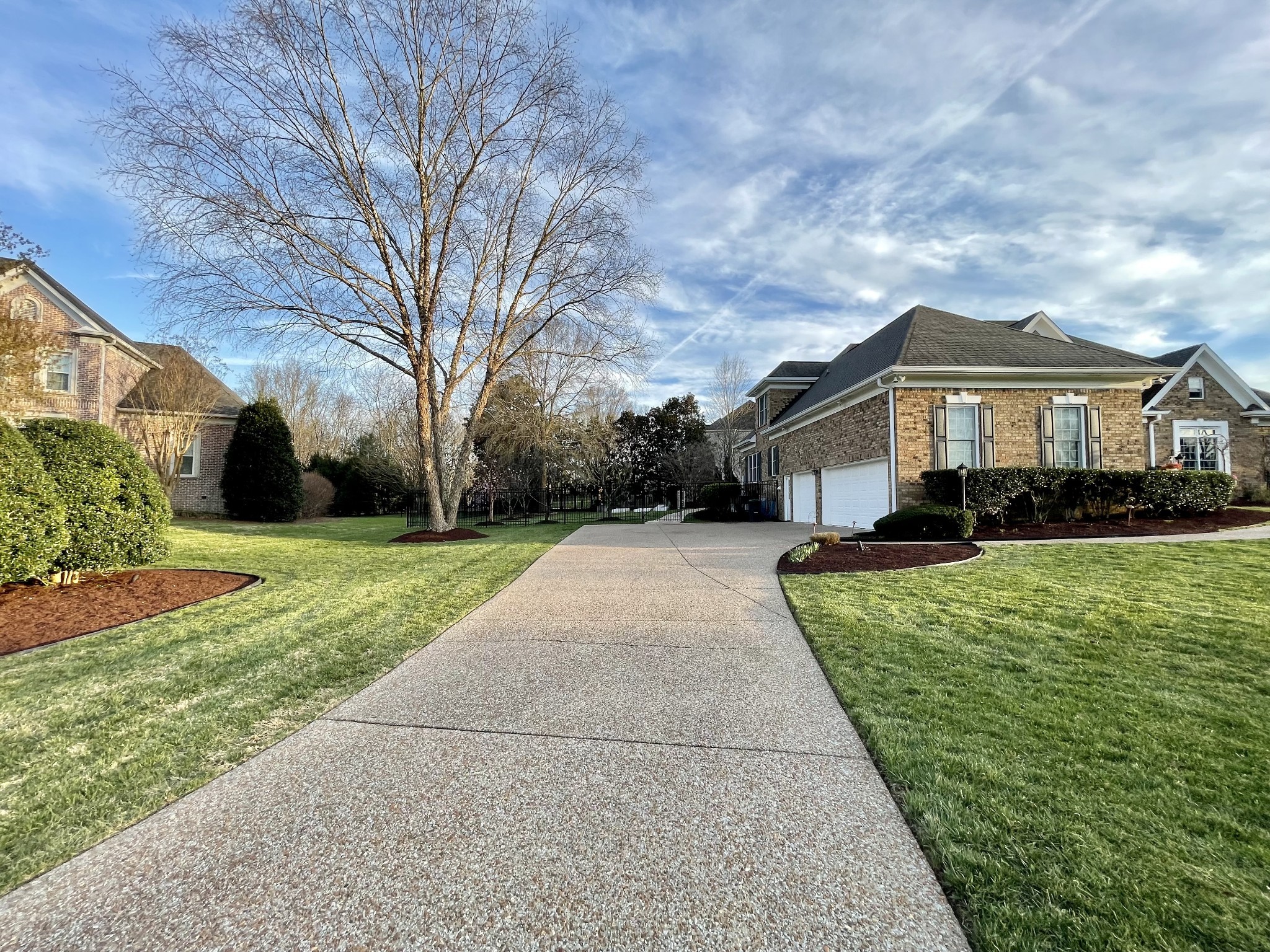 8251 Jamie Ct Property Photo 2