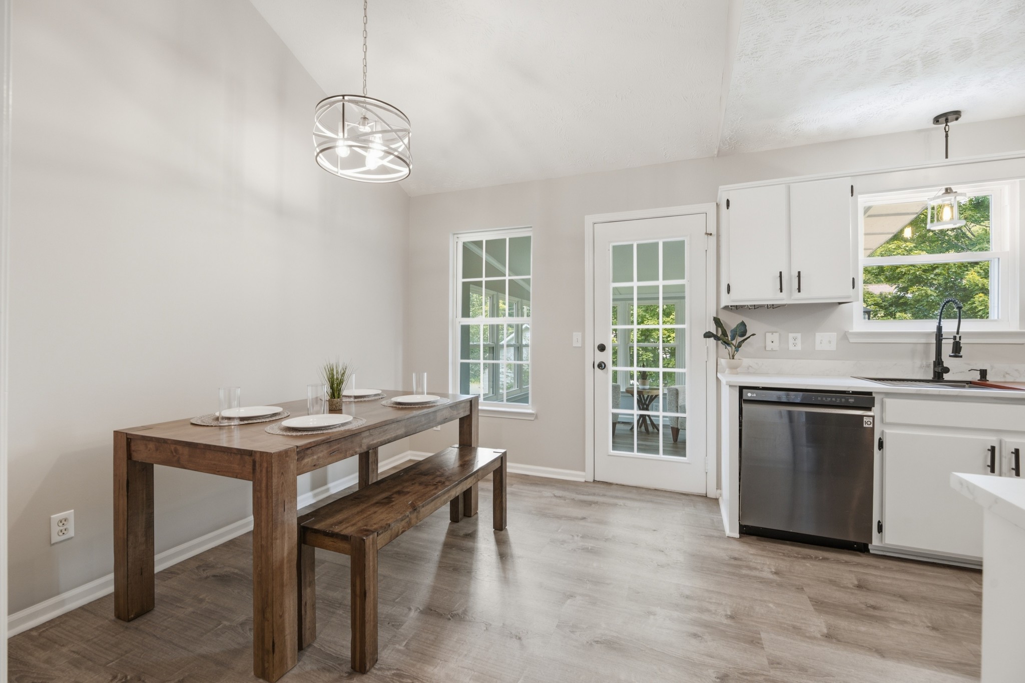 1029 Saddlestone Dr Property Photo 10