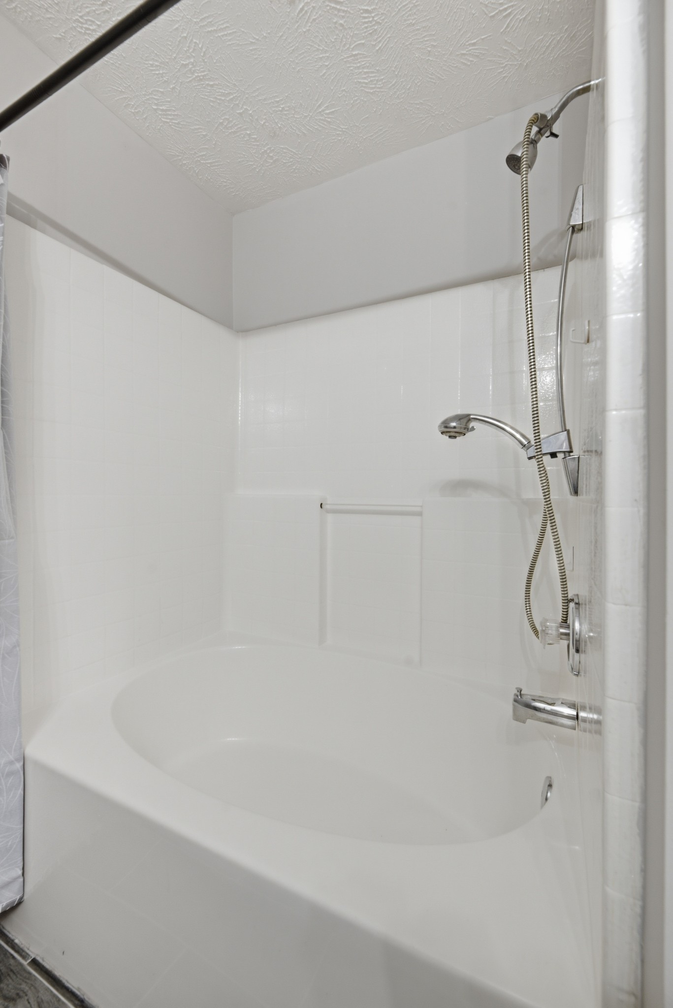 1029 Saddlestone Dr Property Photo 21