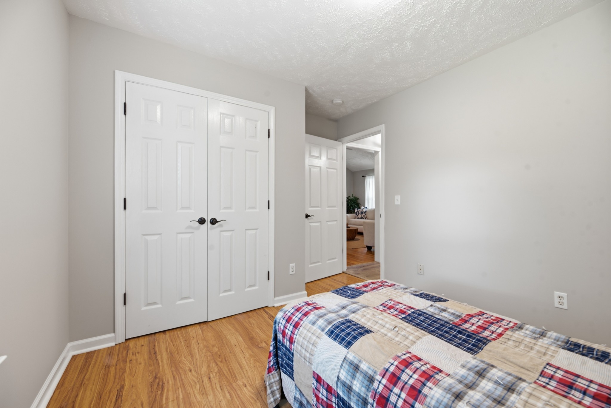 1029 Saddlestone Dr Property Photo 26
