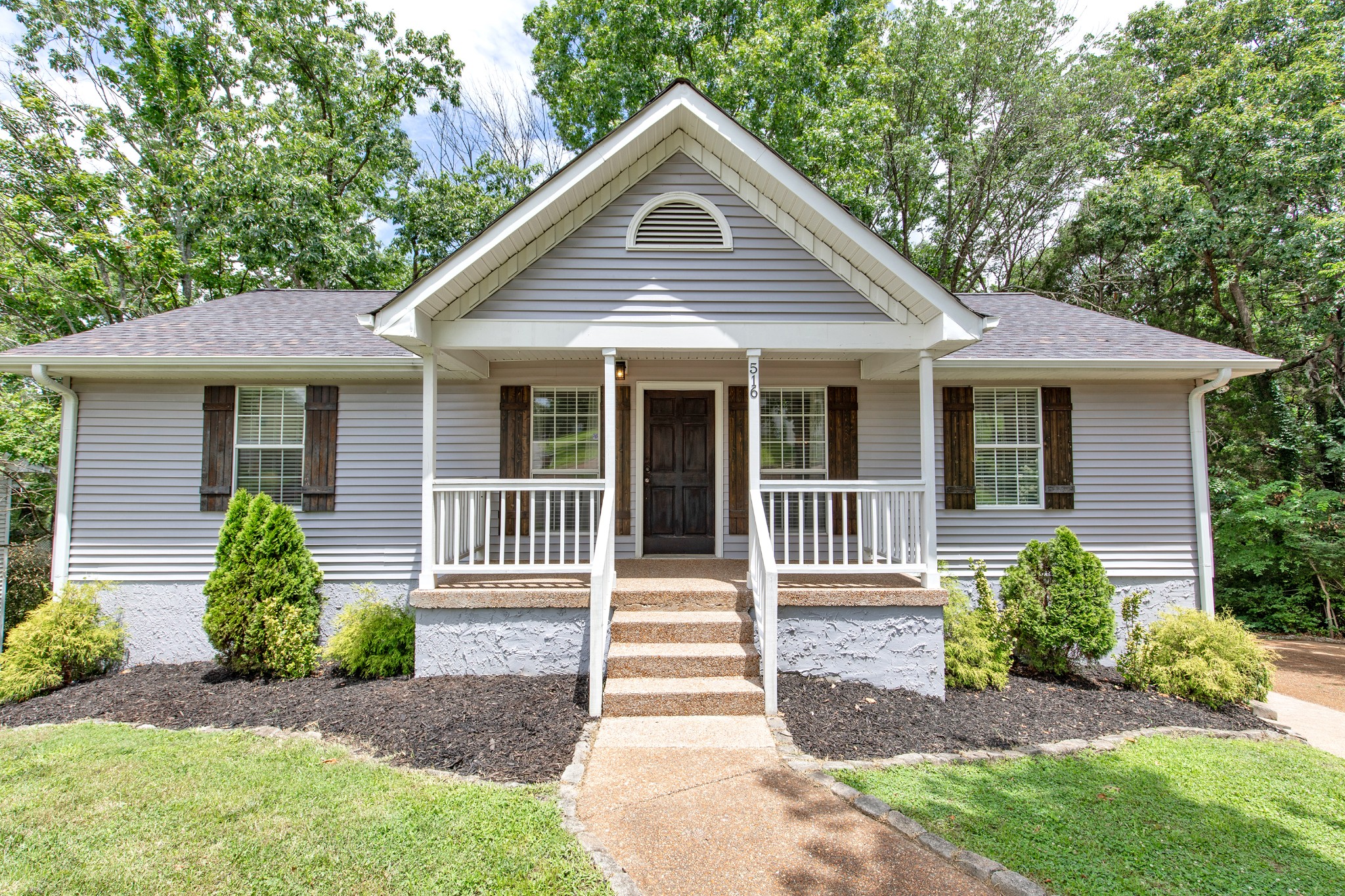 516 Ashlawn Cir Property Photo 1