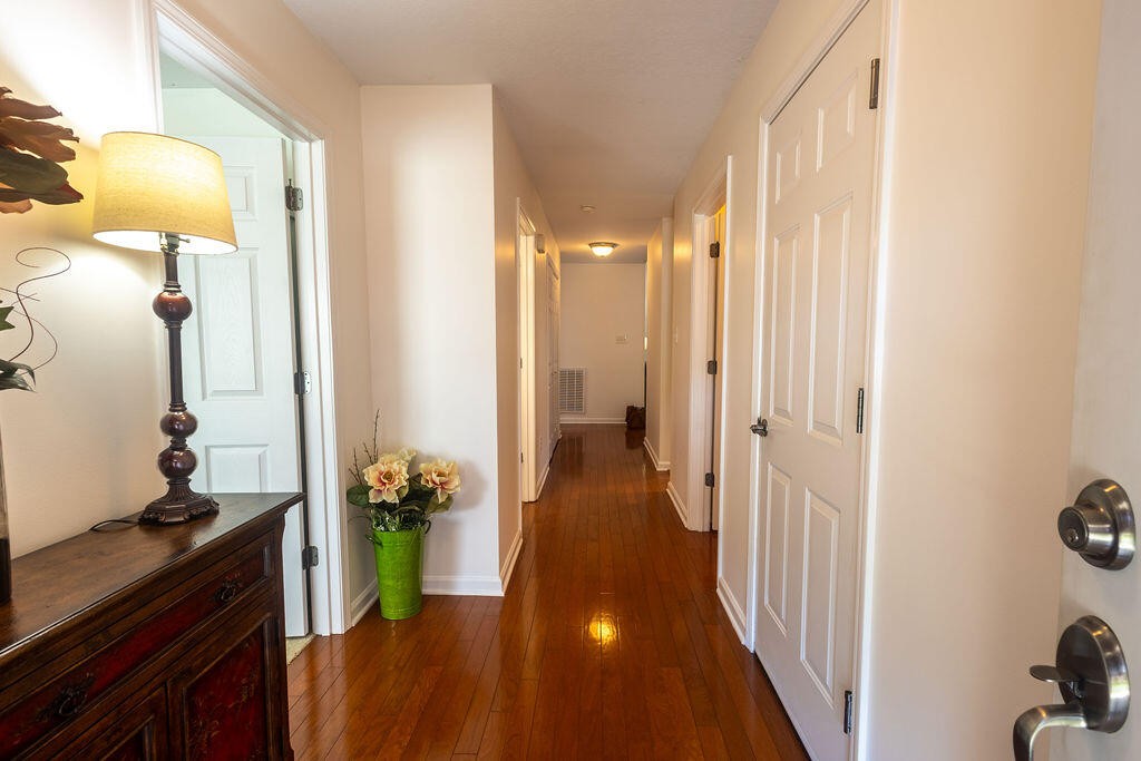 8719 Carriage House Way Property Photo 16