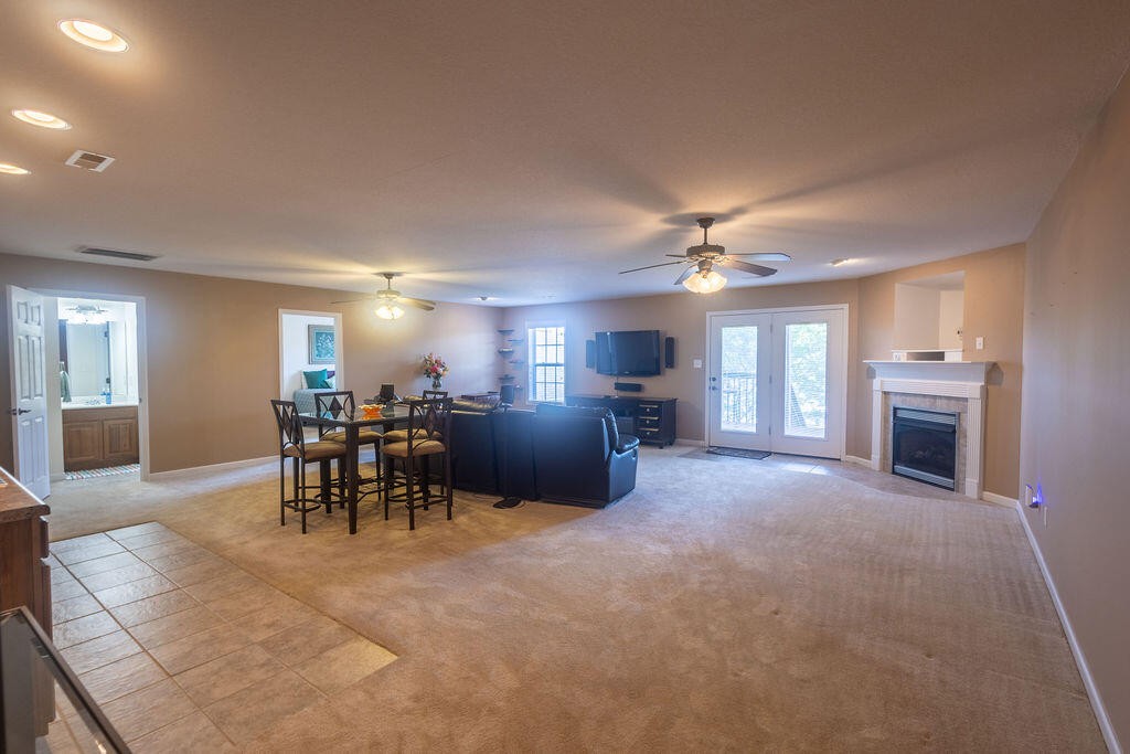 8719 Carriage House Way Property Photo 22