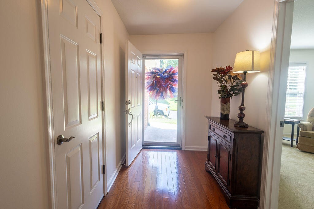 8719 Carriage House Way Property Photo 25