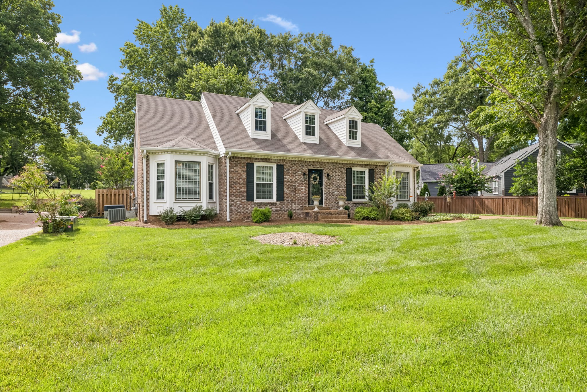 402 Cotton Ln Property Photo 1