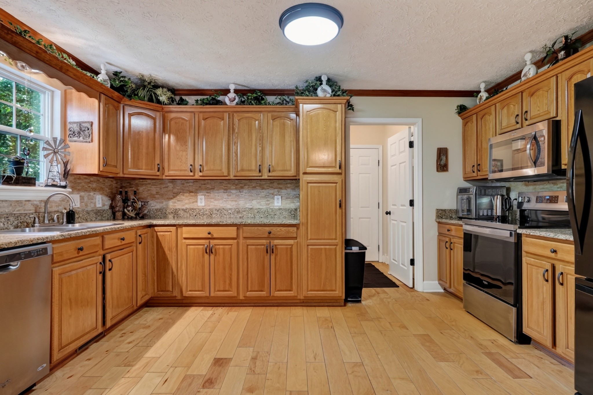 45 Point Pl Property Photo 12