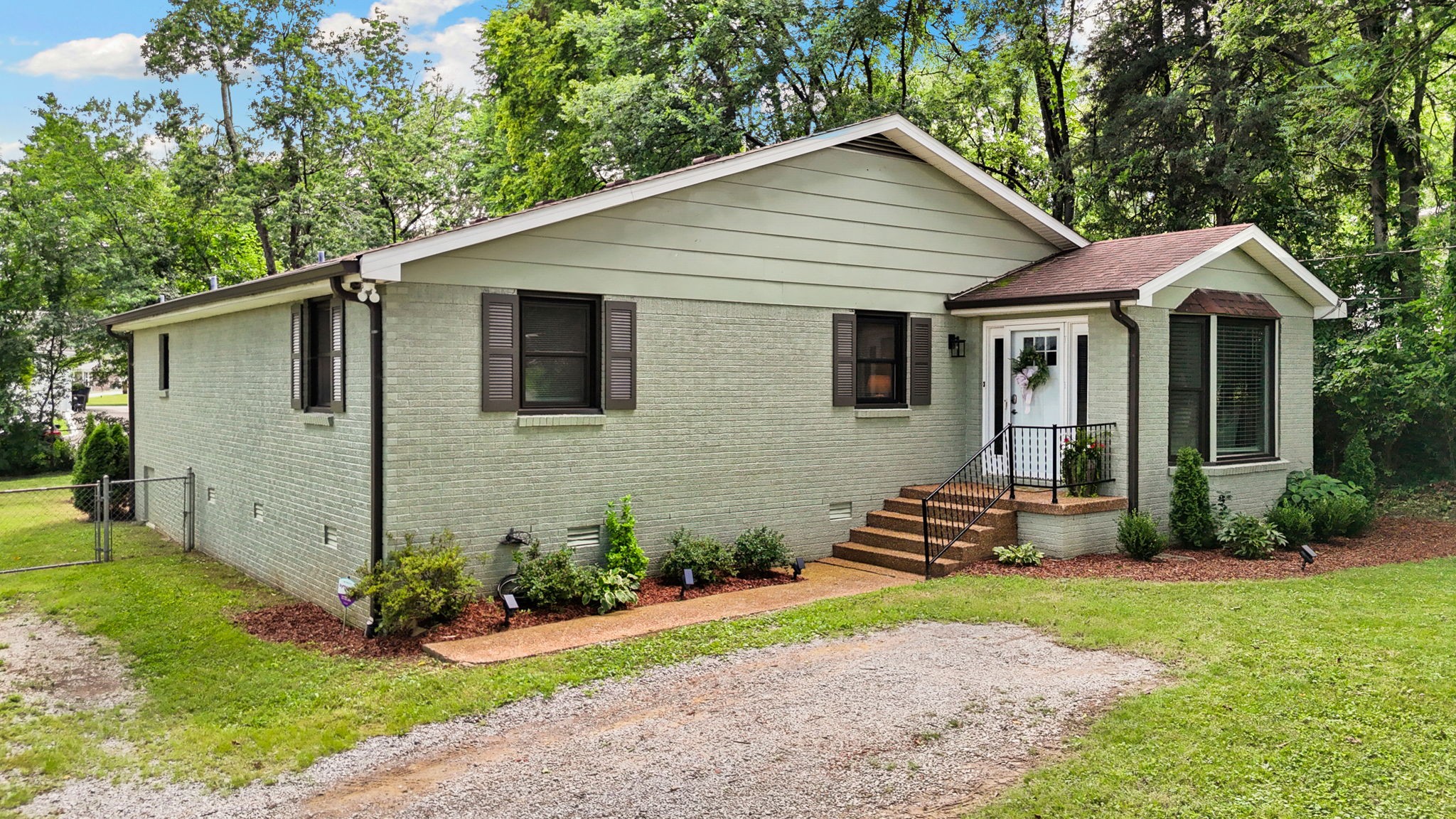 2879 Lyncrest Dr