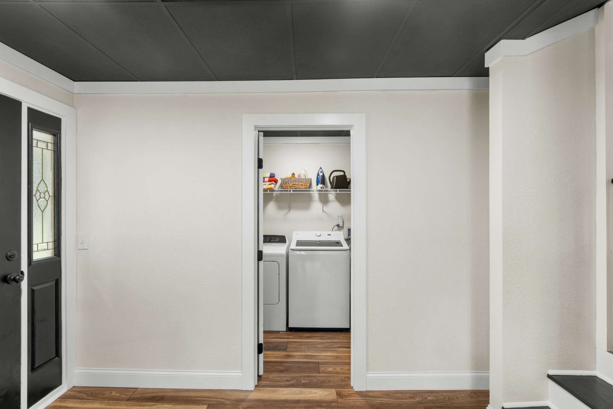 582 Pinewood Circle Property Photo 16