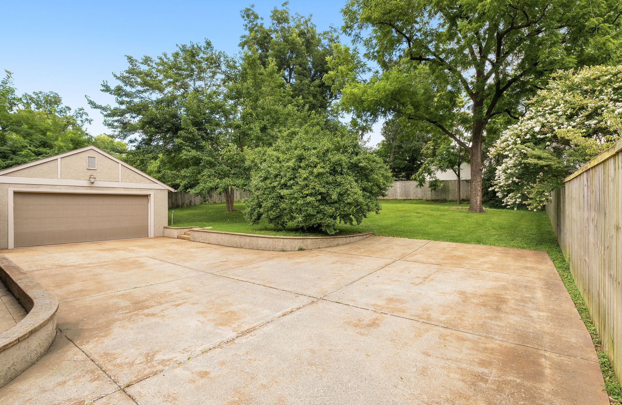204 S Wilson Blvd Property Photo 33