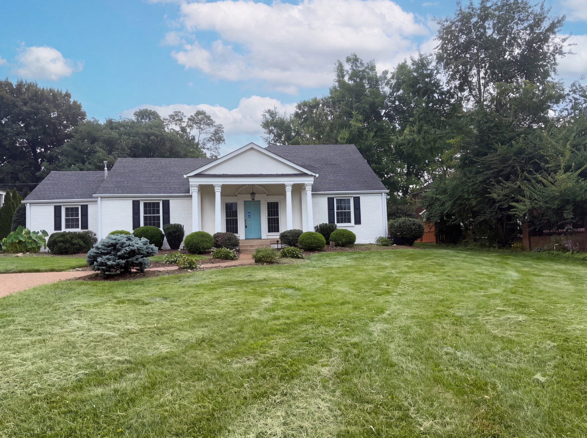 608 Estes Rd