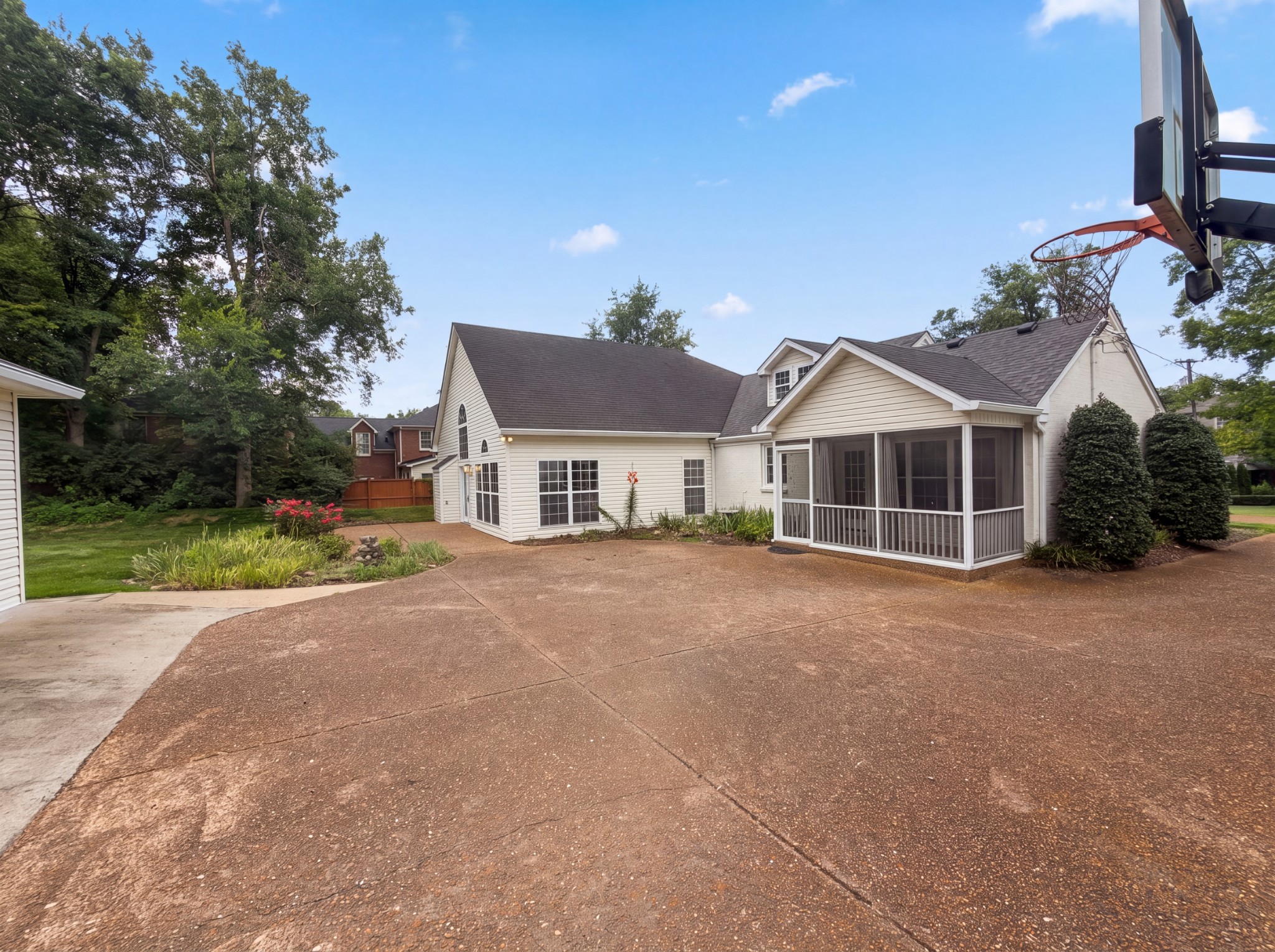 608 Estes Rd Property Photo 20