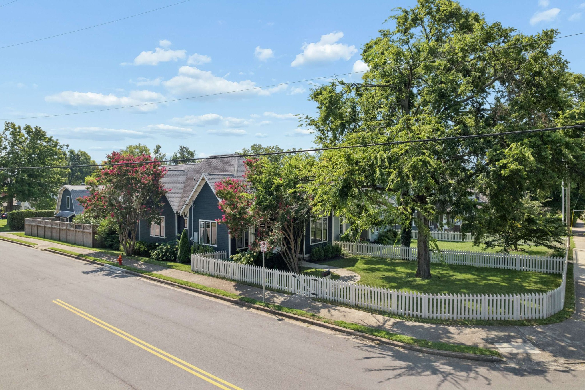 2018 10th Ave, S Property Photo 5