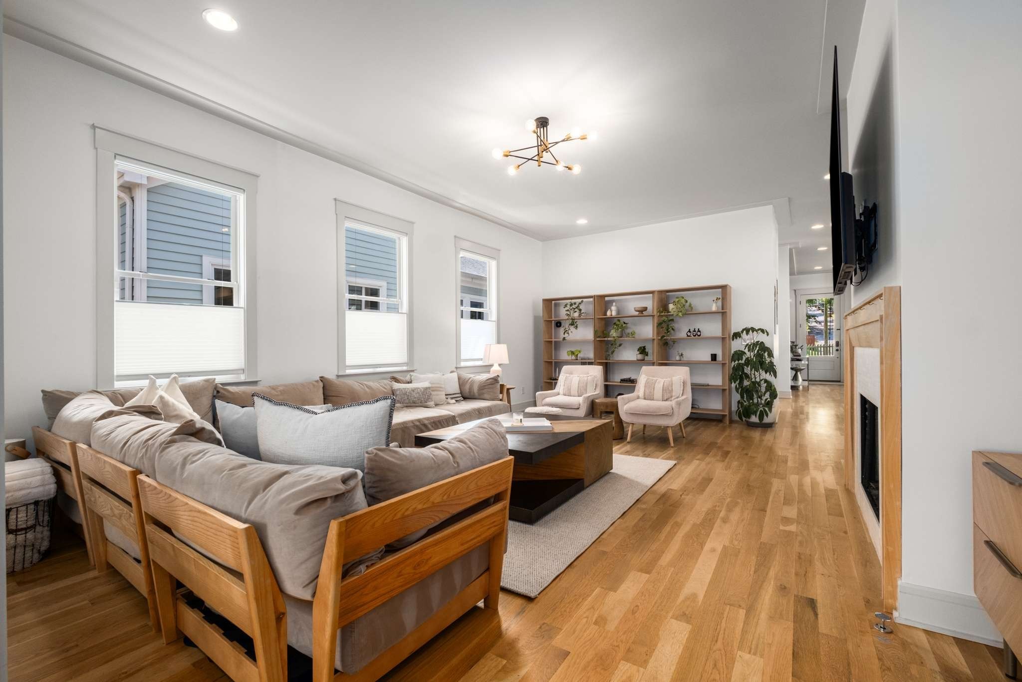 2018 10th Ave, S Property Photo 23