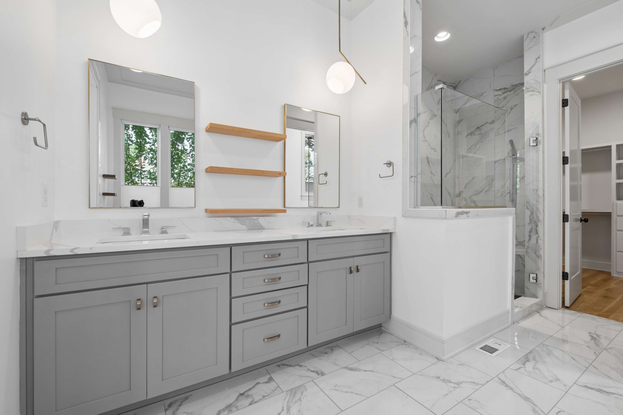 2018 10th Ave, S Property Photo 27