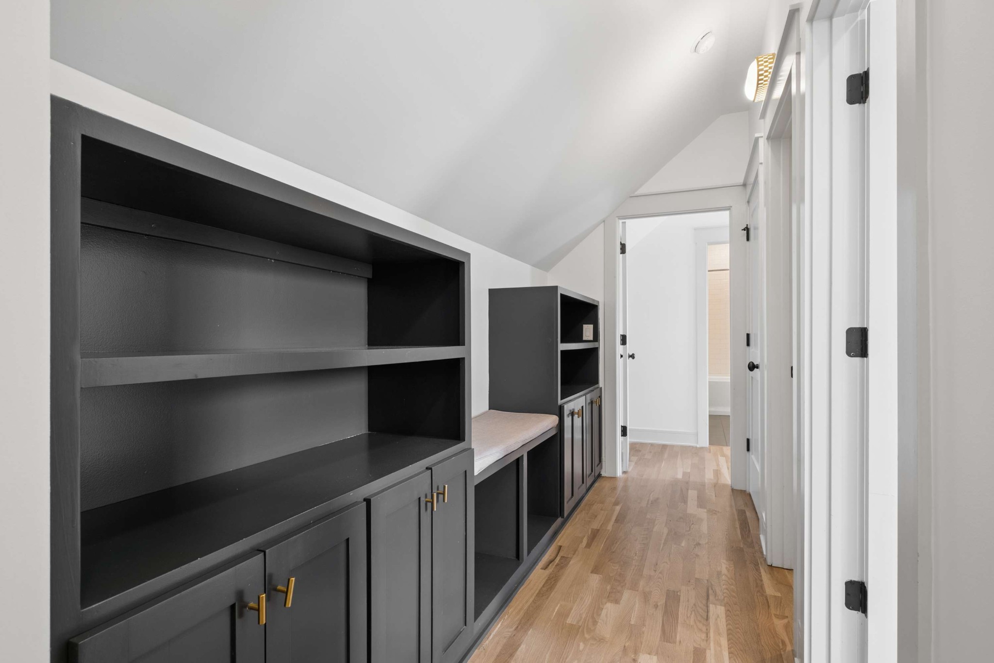 2018 10th Ave, S Property Photo 38
