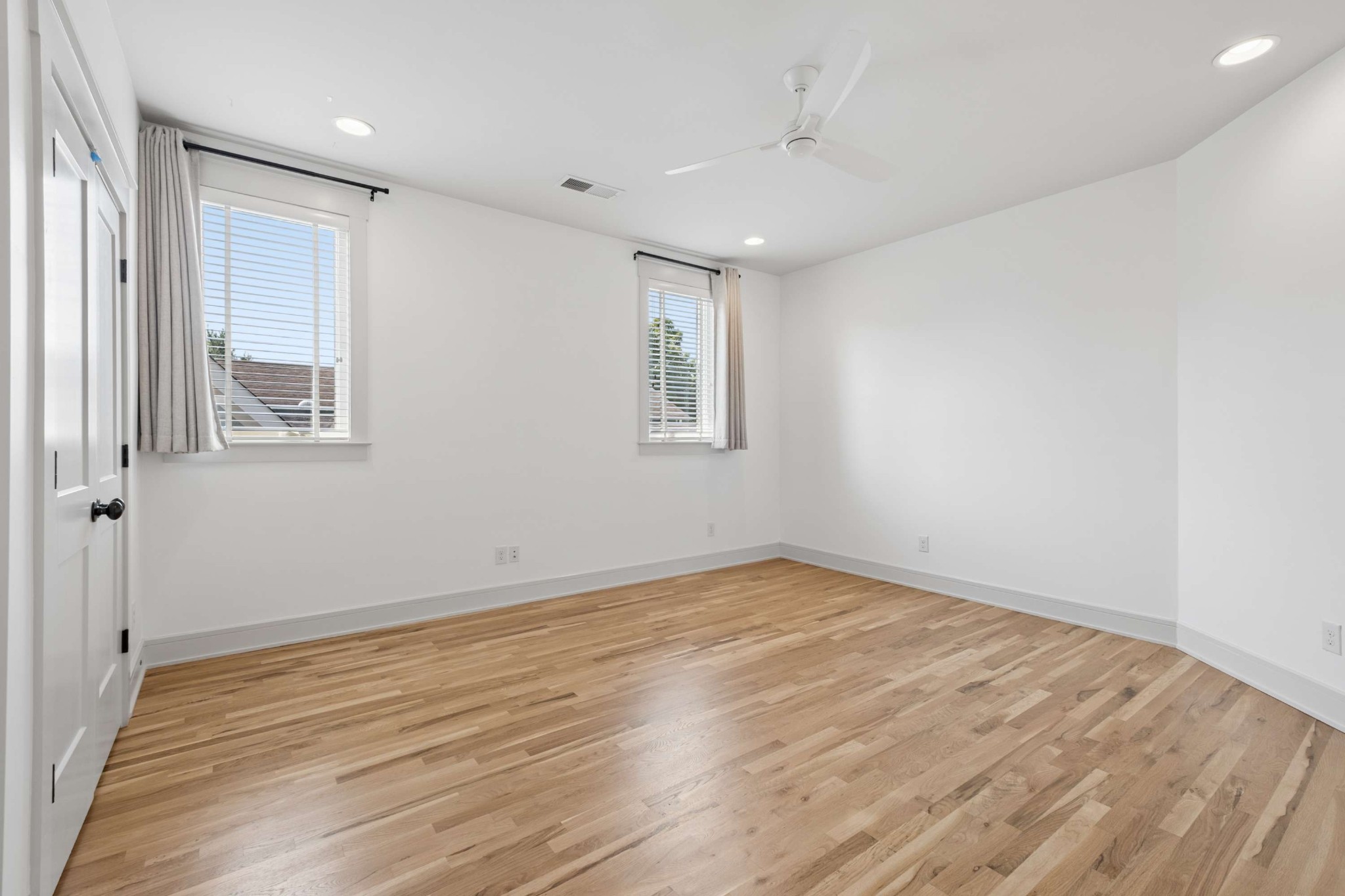 2018 10th Ave, S Property Photo 40