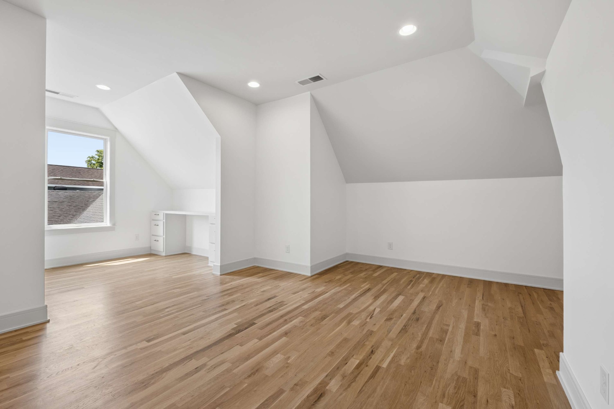 2018 10th Ave, S Property Photo 42
