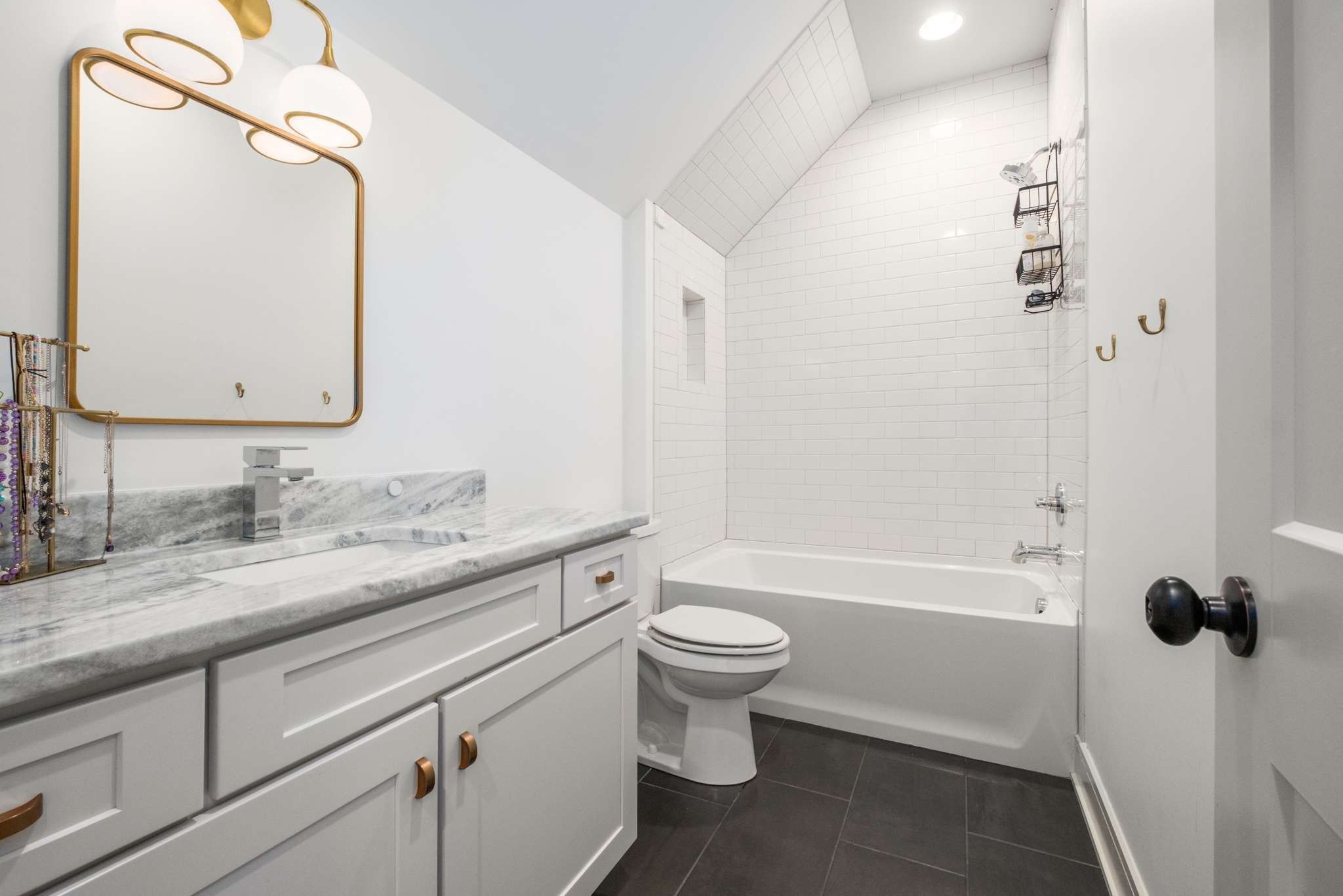 2018 10th Ave, S Property Photo 47
