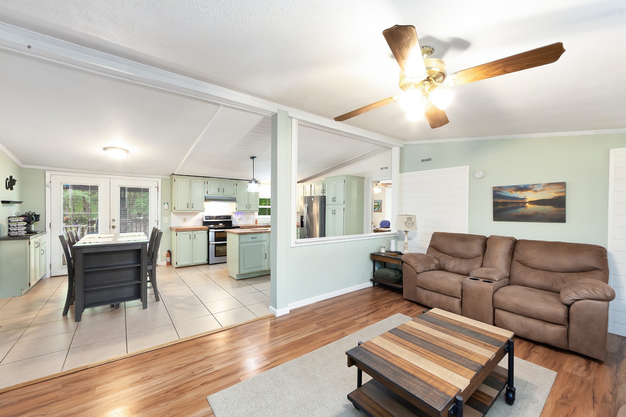 530 Douglas Ln Property Photo 8