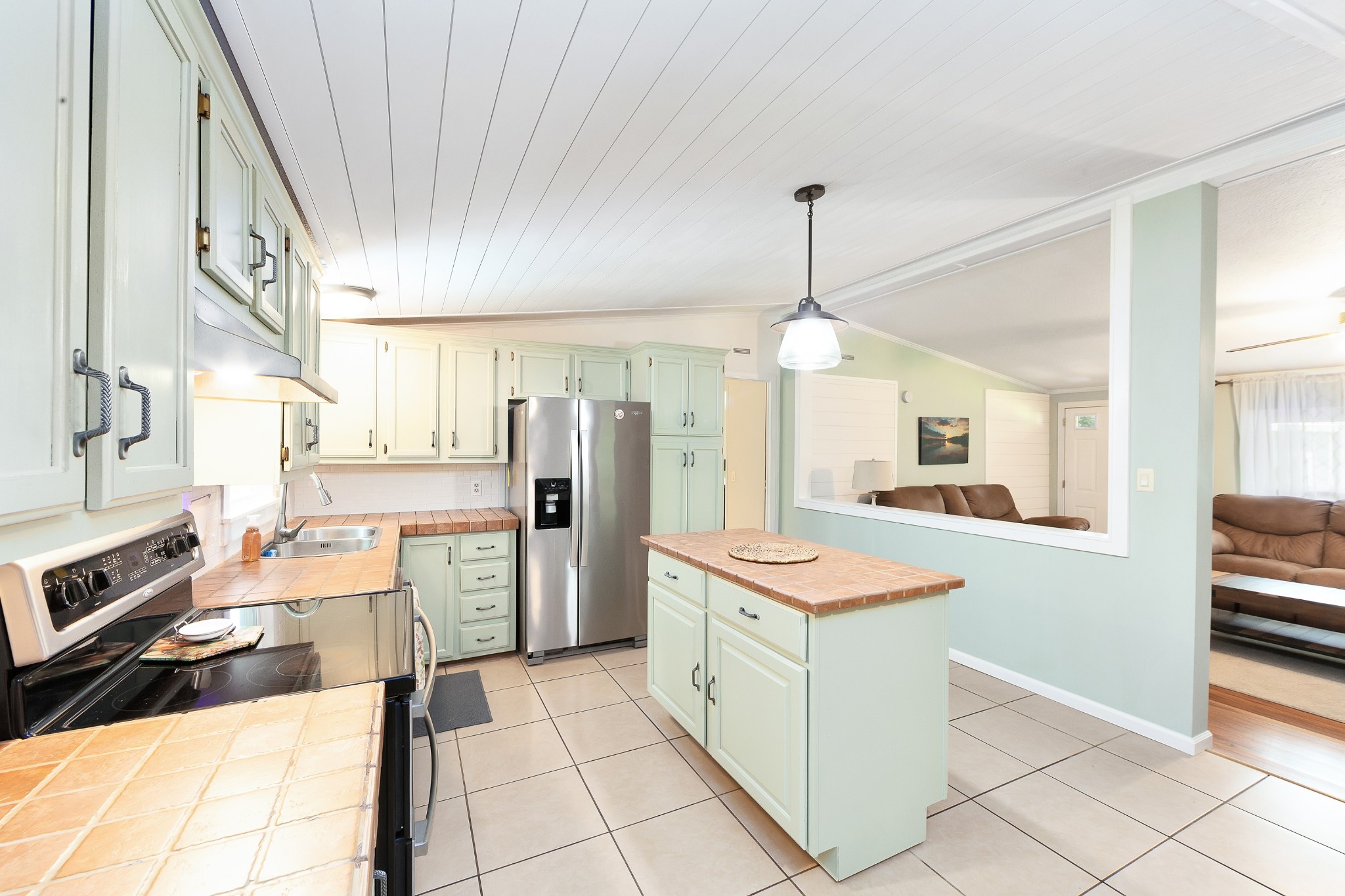 530 Douglas Ln Property Photo 10