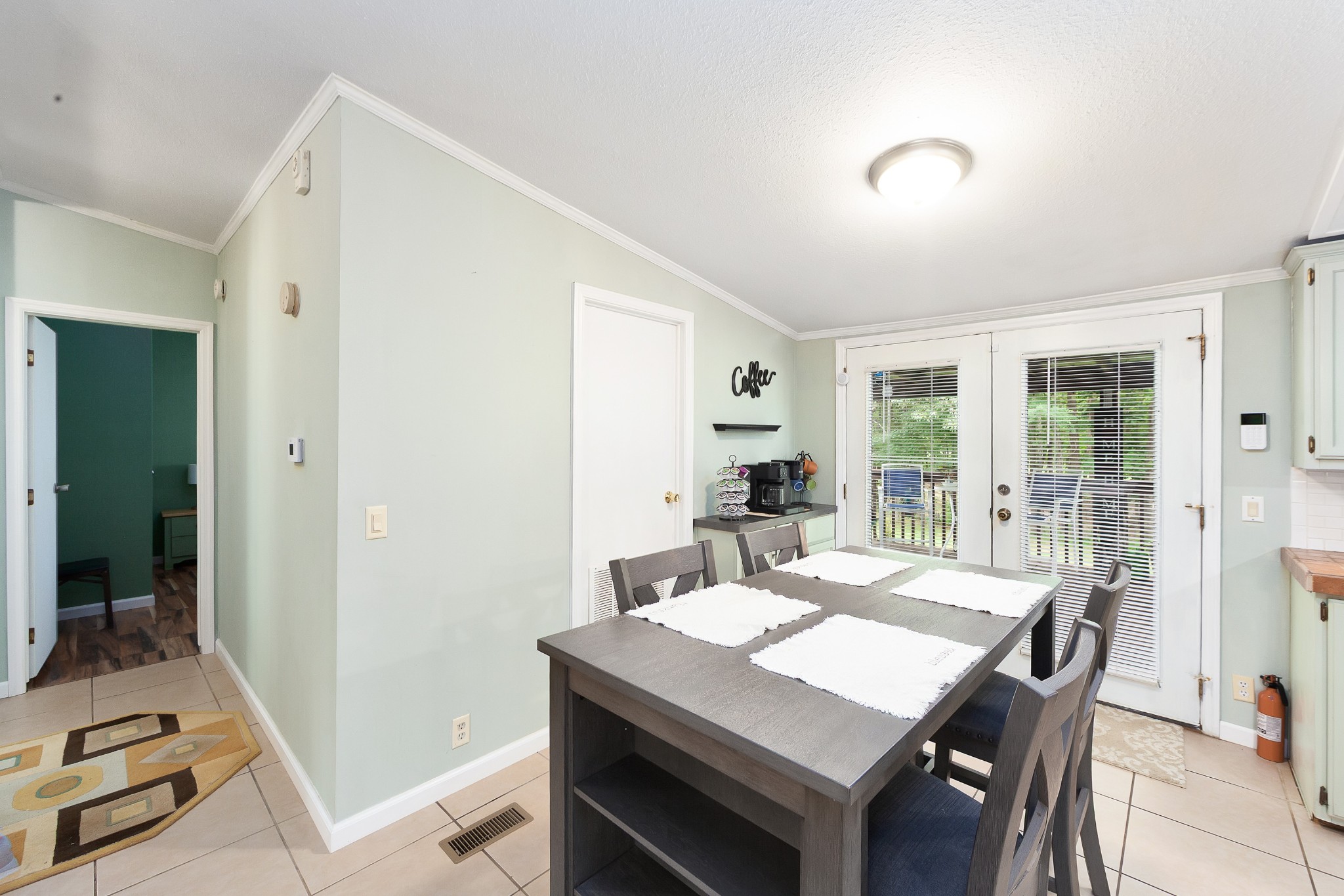 530 Douglas Ln Property Photo 11