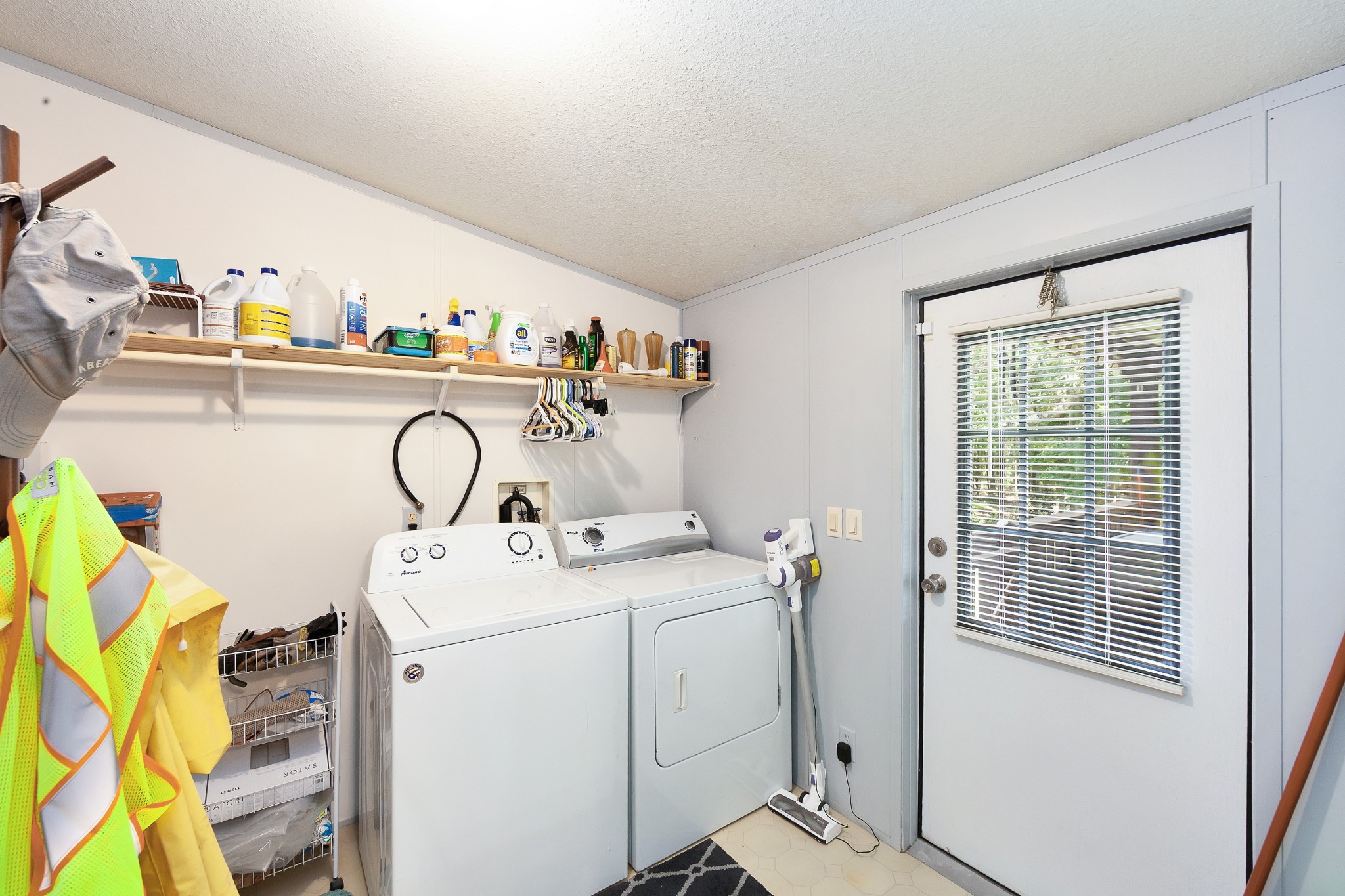 530 Douglas Ln Property Photo 20
