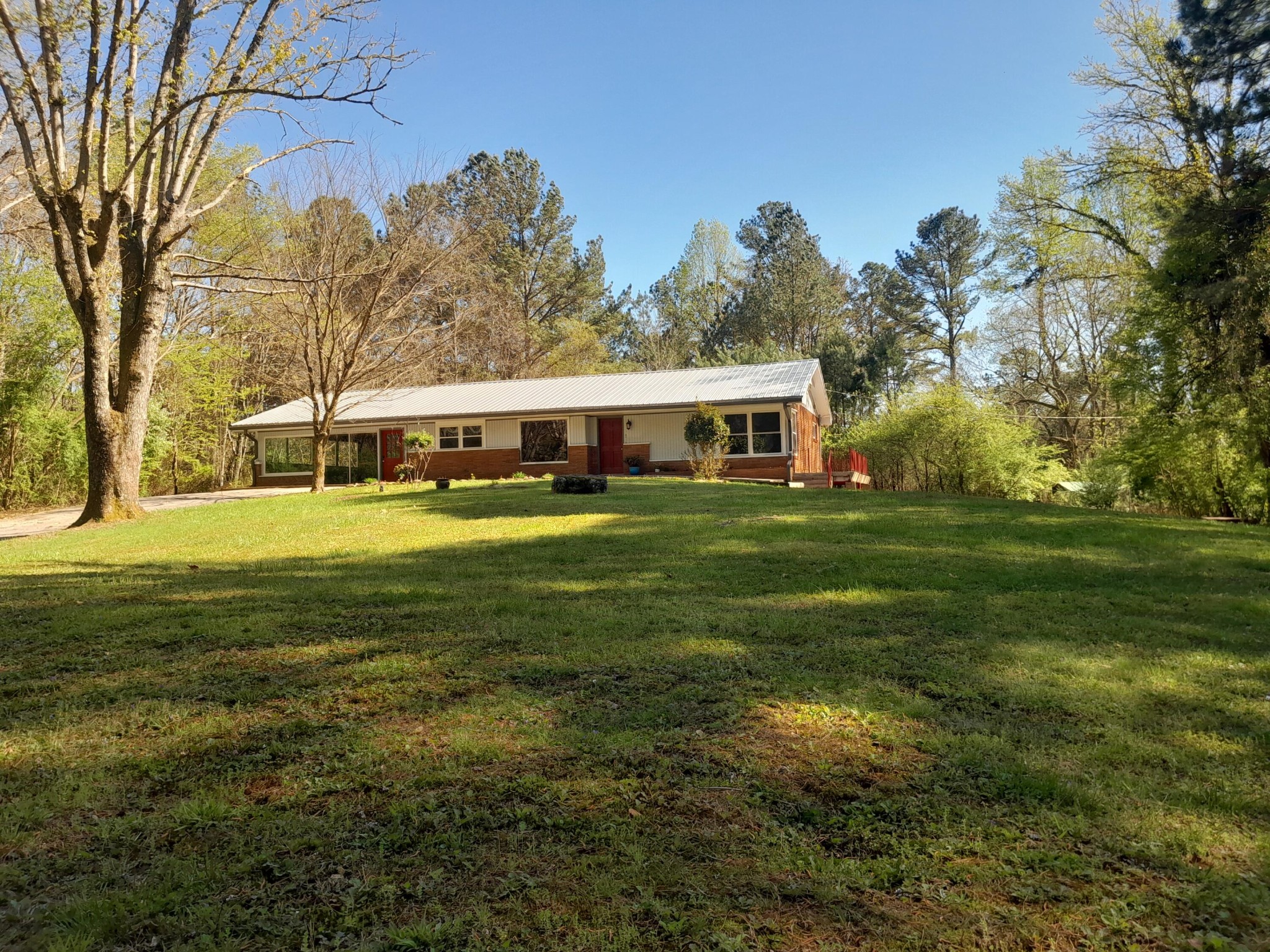 364 Cherokee Trail Property Photo 1