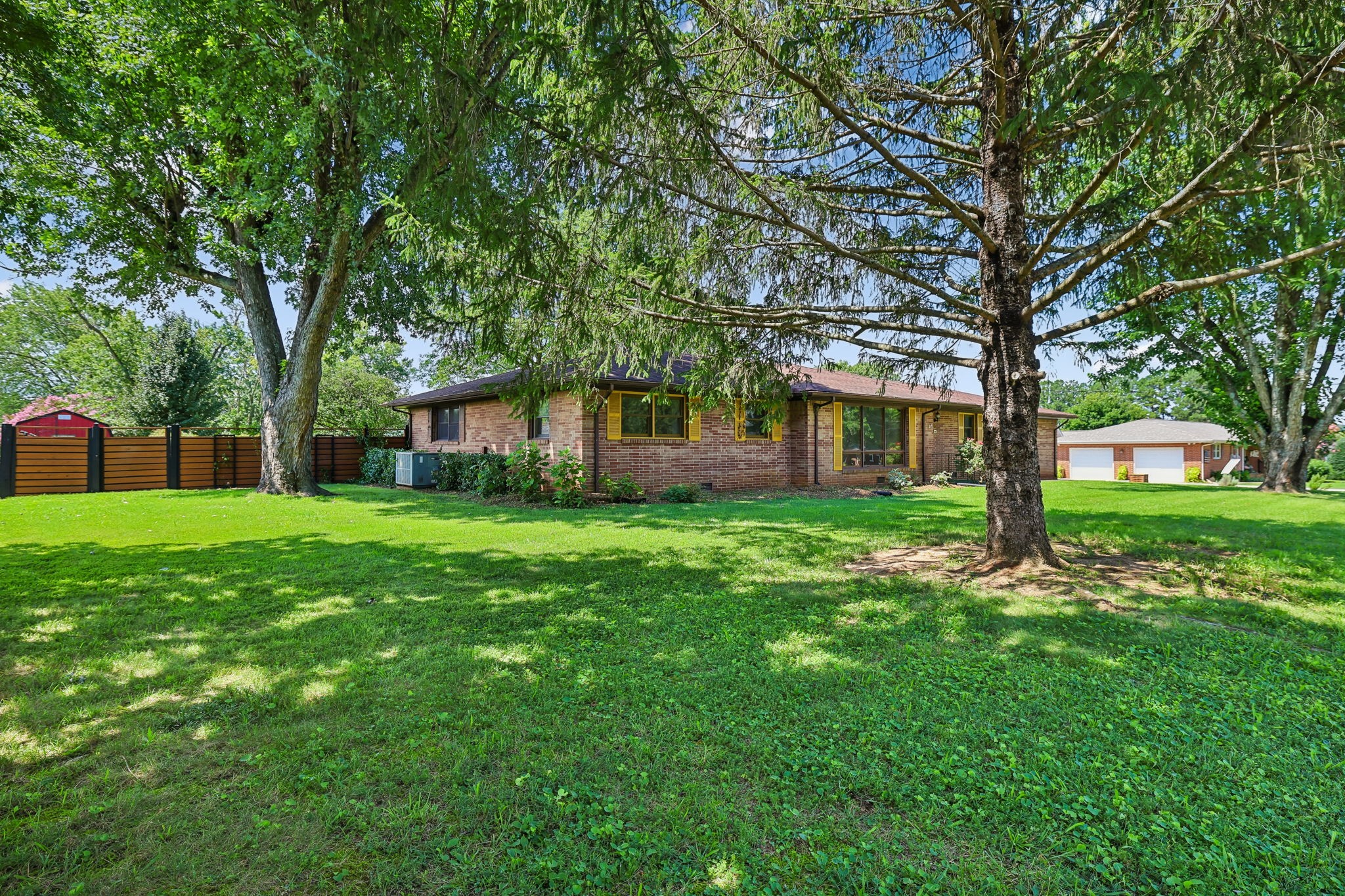 203 Kelly Dr Property Photo 3