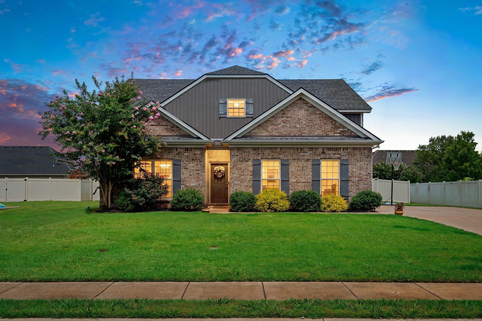 3019 Firerock Dr