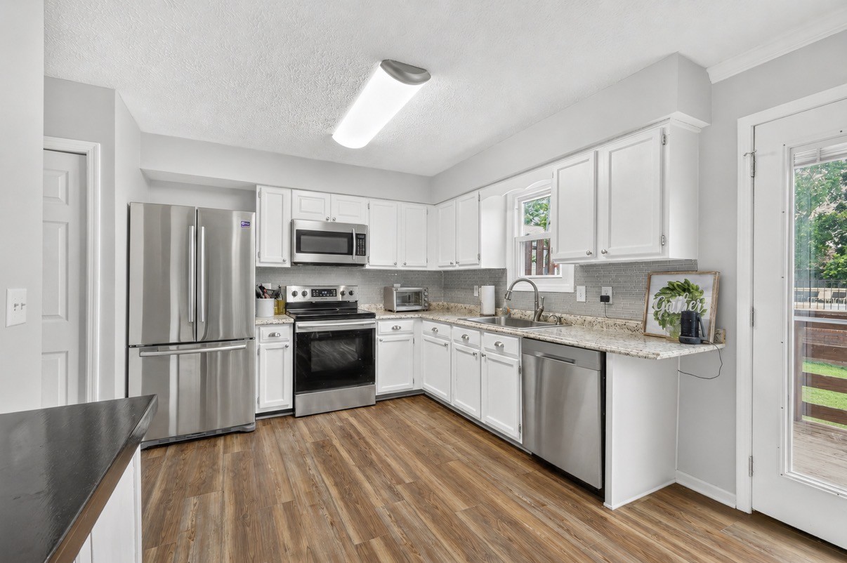 430 Walton Ferry Rd Property Photo 1
