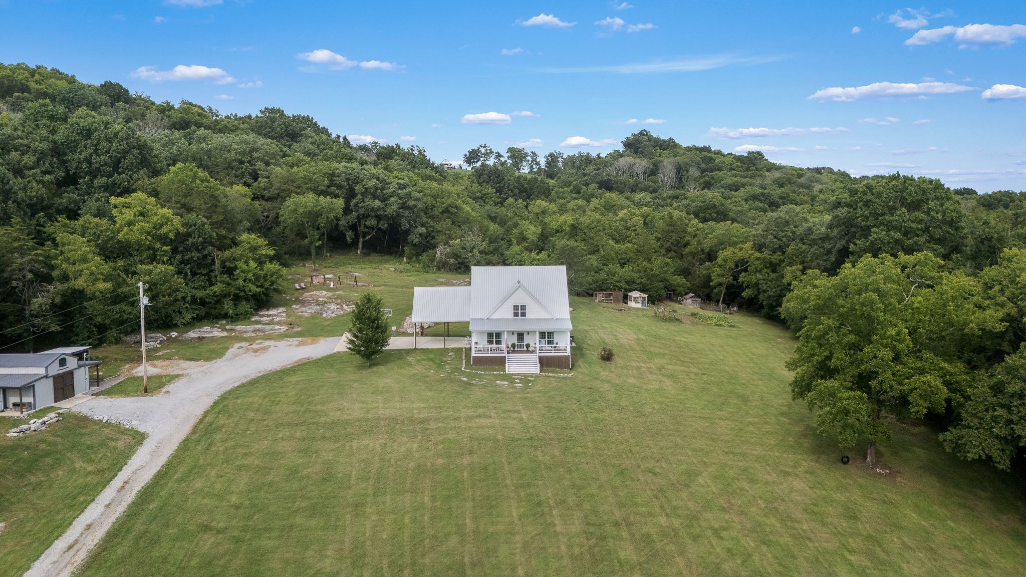 104 Hickerson Rd Property Photo 3
