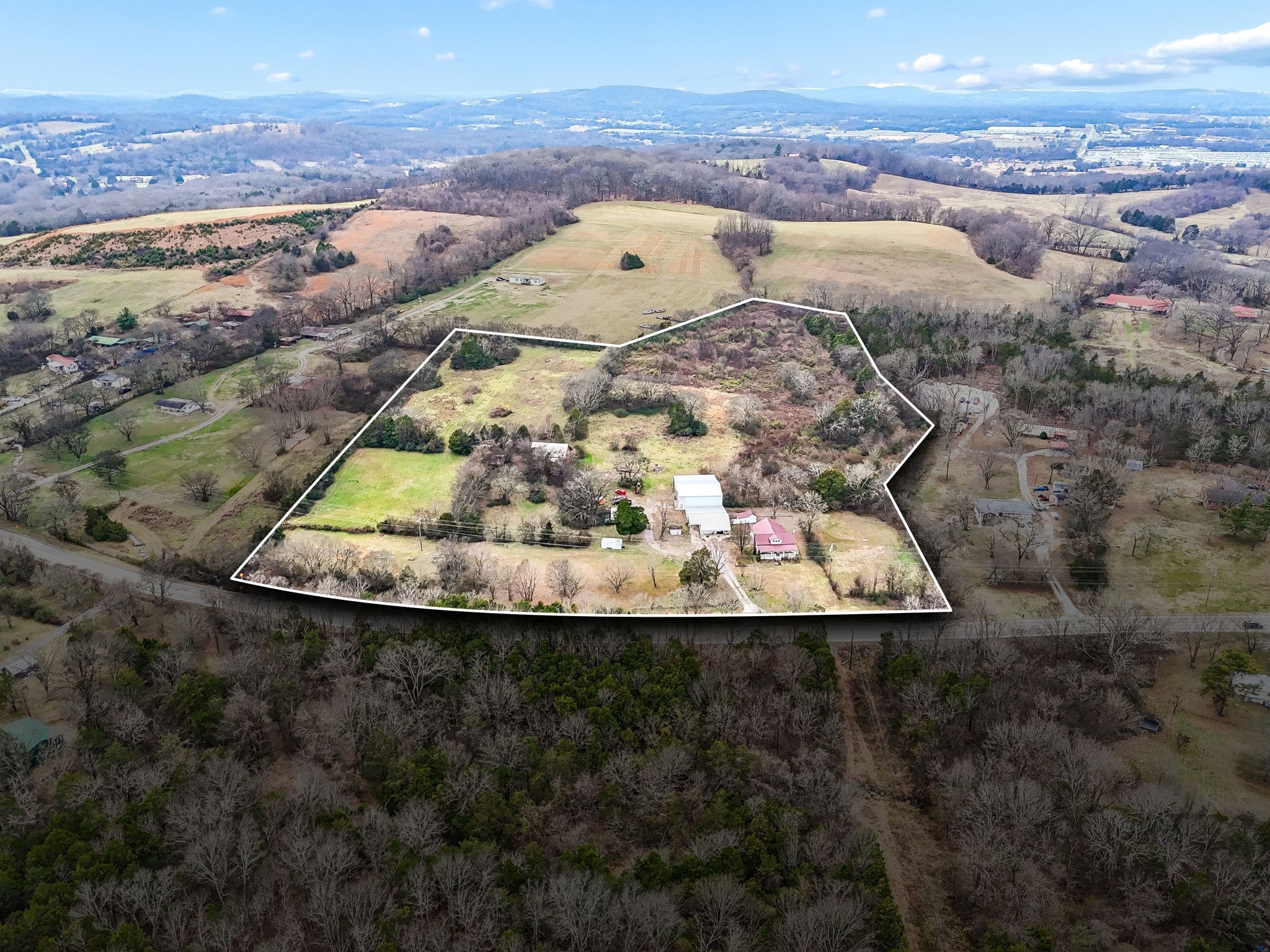 2972 Cainsville Rd Property Photo 1