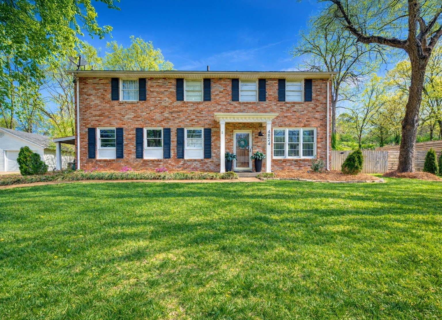 4824 Briarwood Dr Property Photo 1