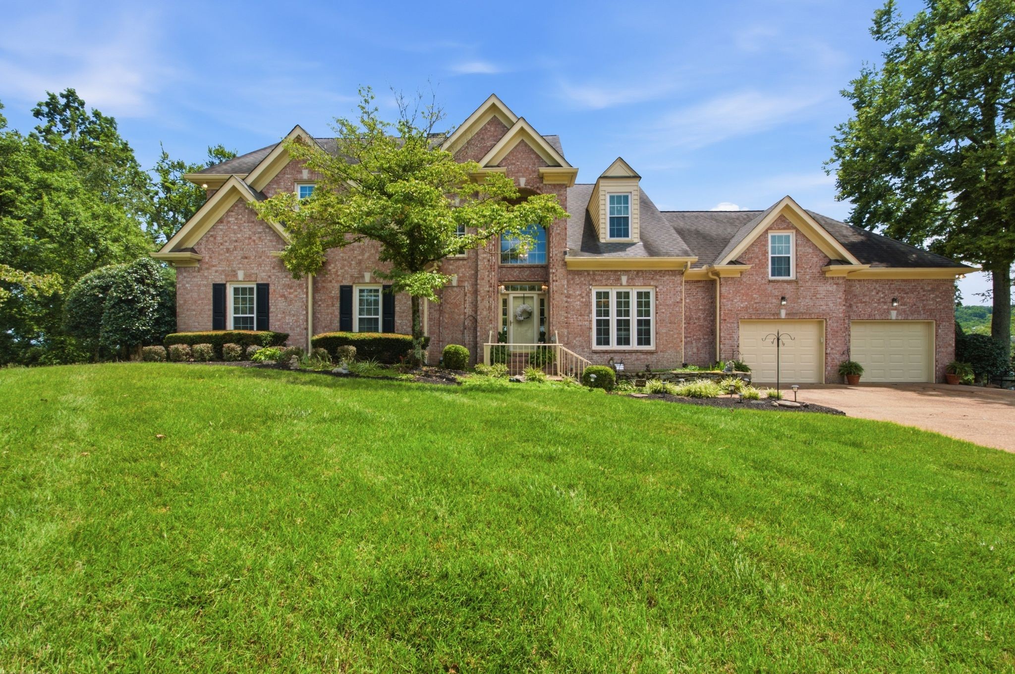 150 Temple Crest Trl Property Photo 1