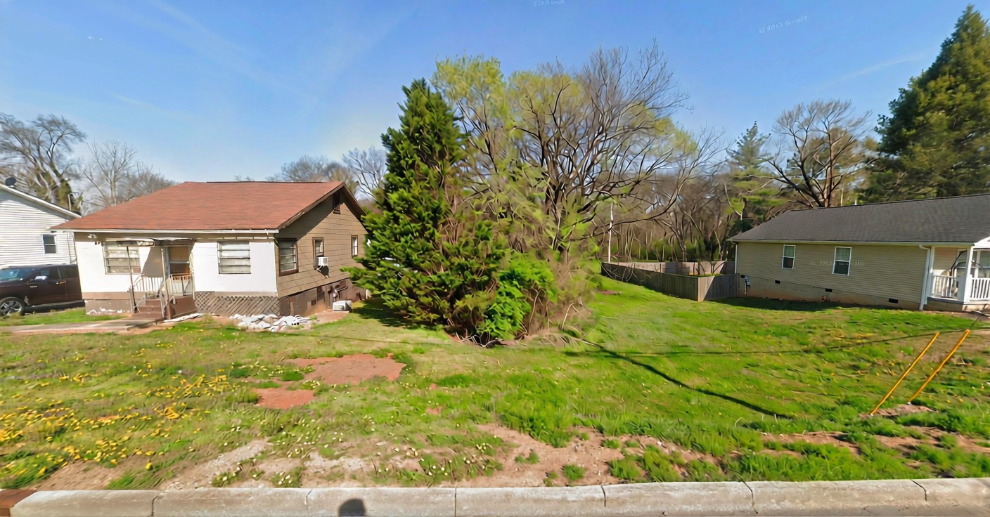 427 E Lincoln Rd Property Photo 2