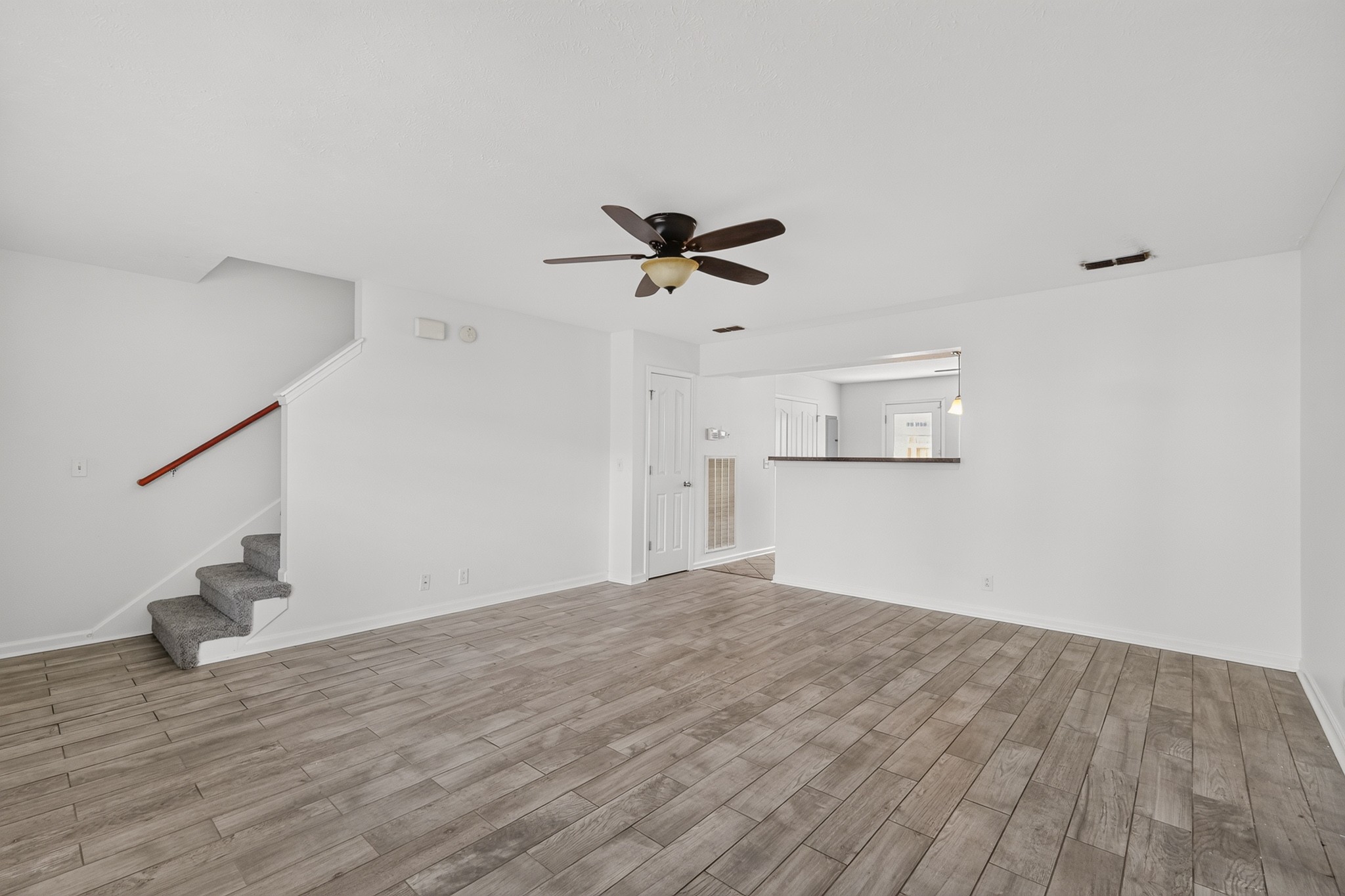 407 Arapaho Dr Property Photo 7