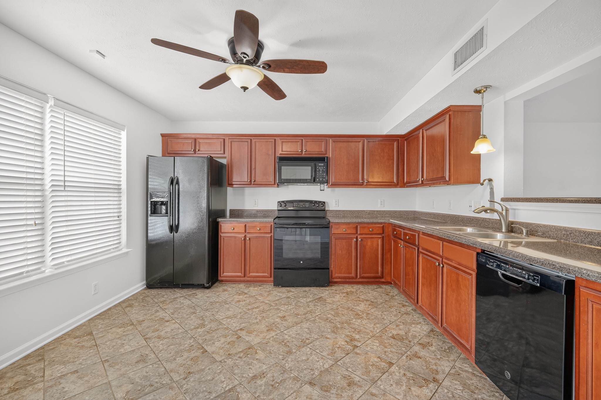 407 Arapaho Dr Property Photo 16