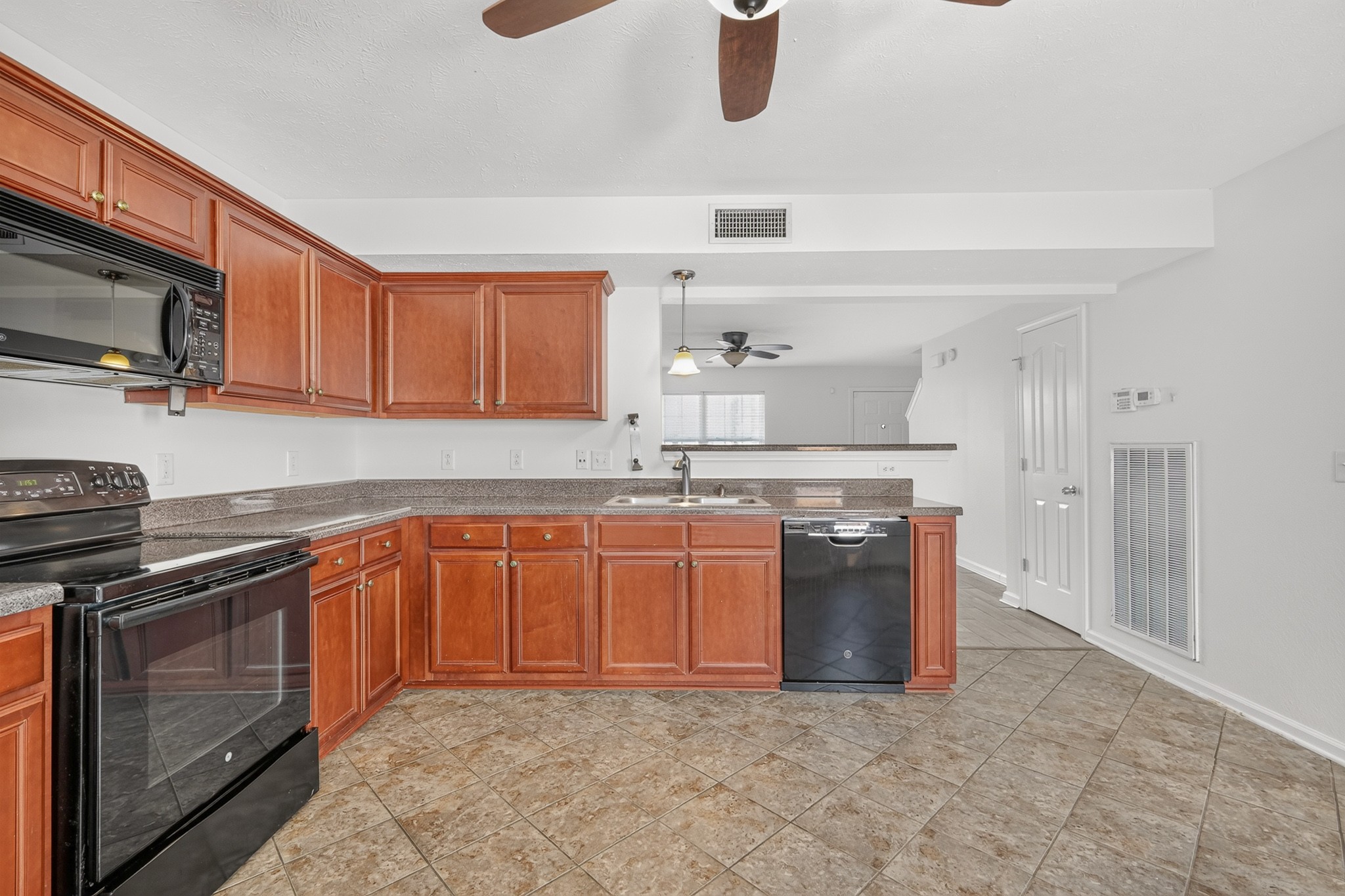 407 Arapaho Dr Property Photo 17