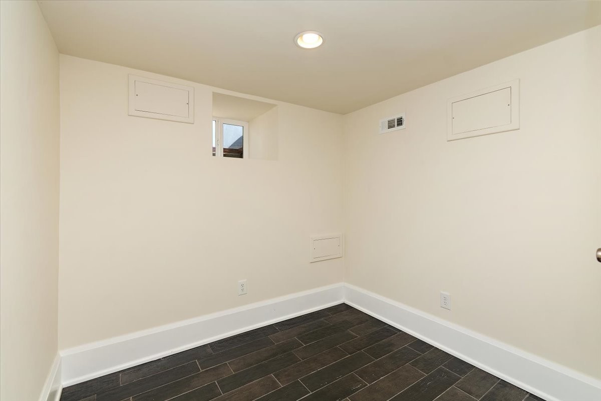 2011 Cedar Ln Property Photo 37