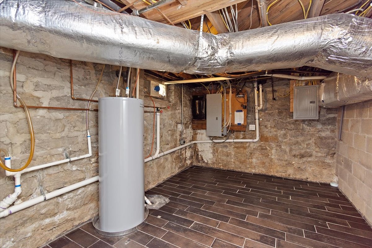 2011 Cedar Ln Property Photo 38