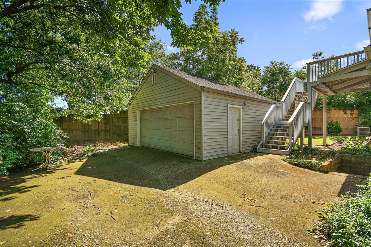 2011 Cedar Ln Property Photo 40