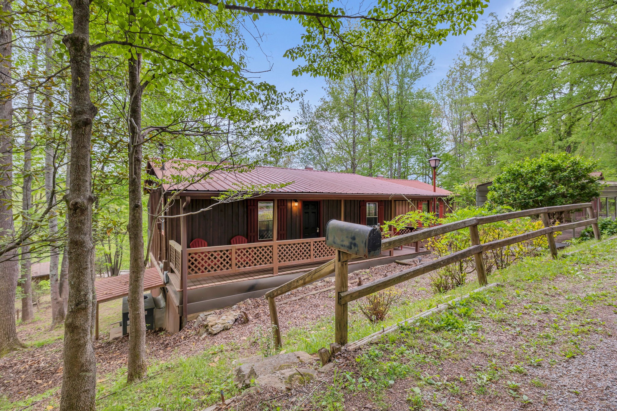1890 Potts Camp Rd Property Photo 1