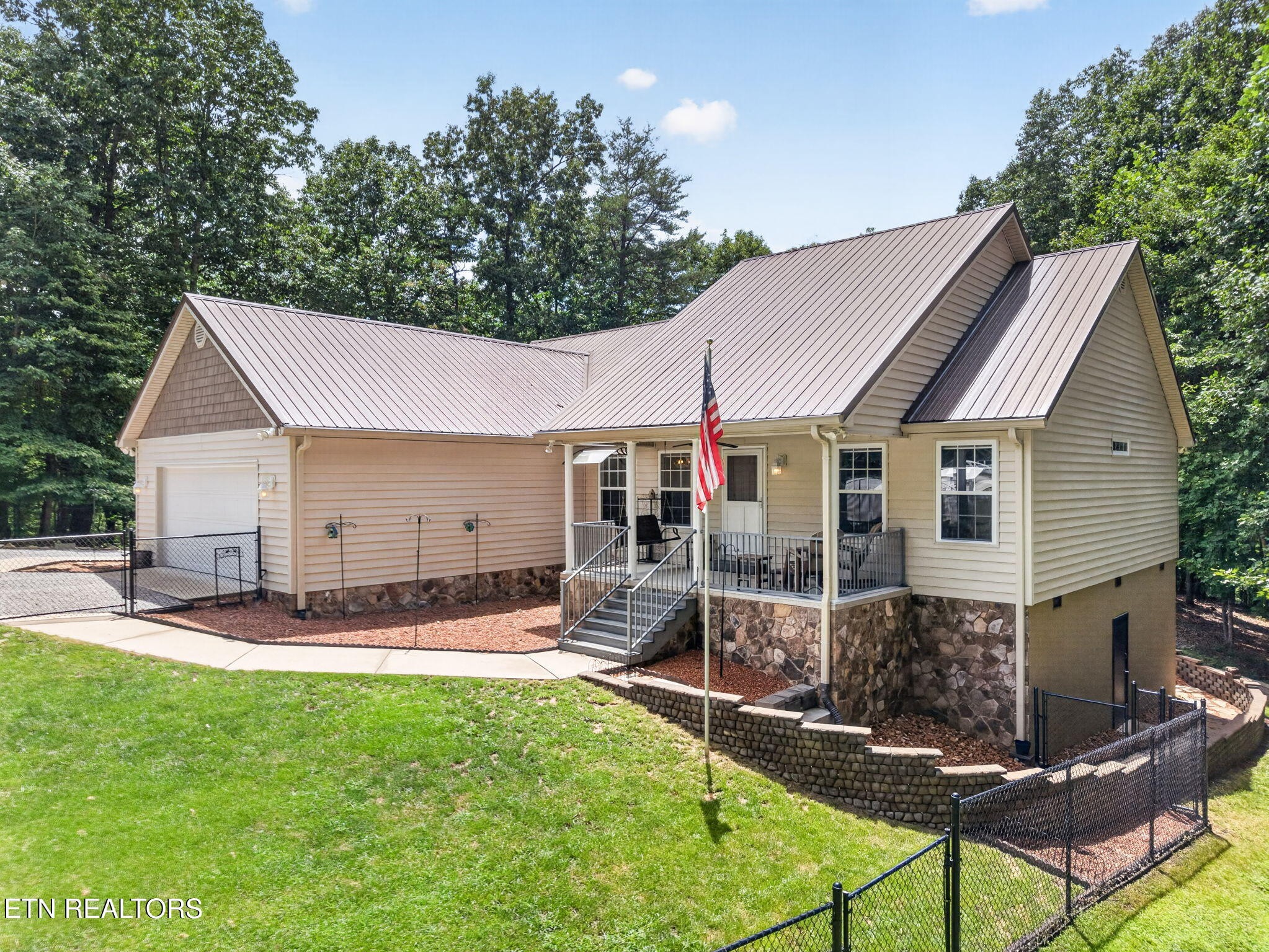 88 Scenic Place Property Photo 1