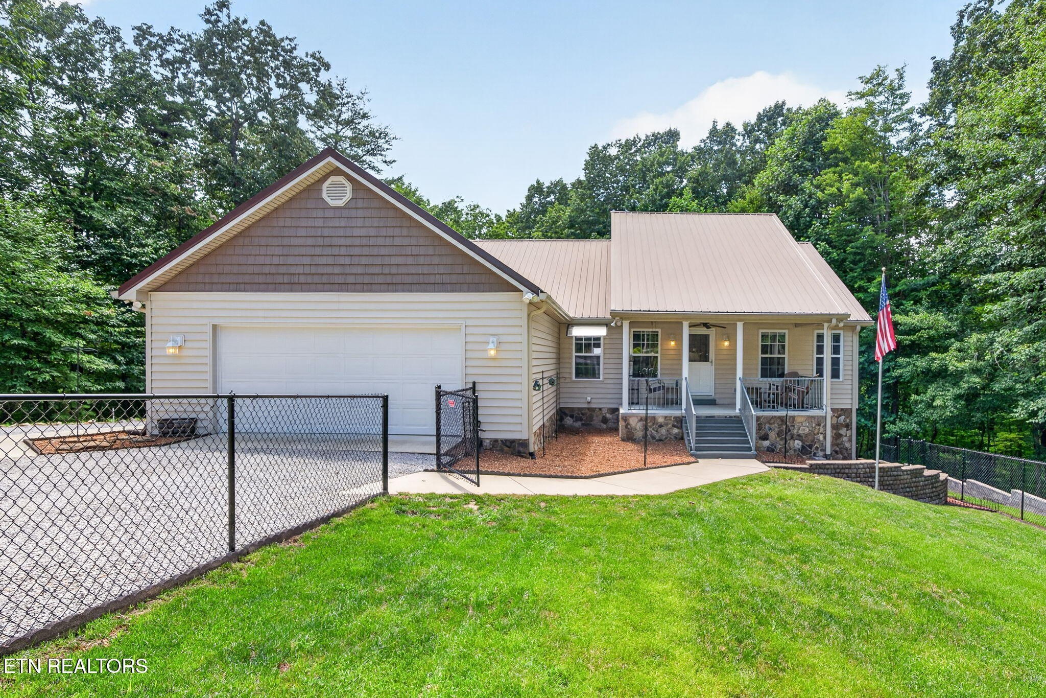 88 Scenic Place Property Photo 1