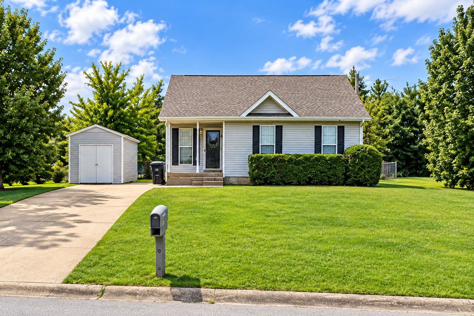 954 Winesap Rd