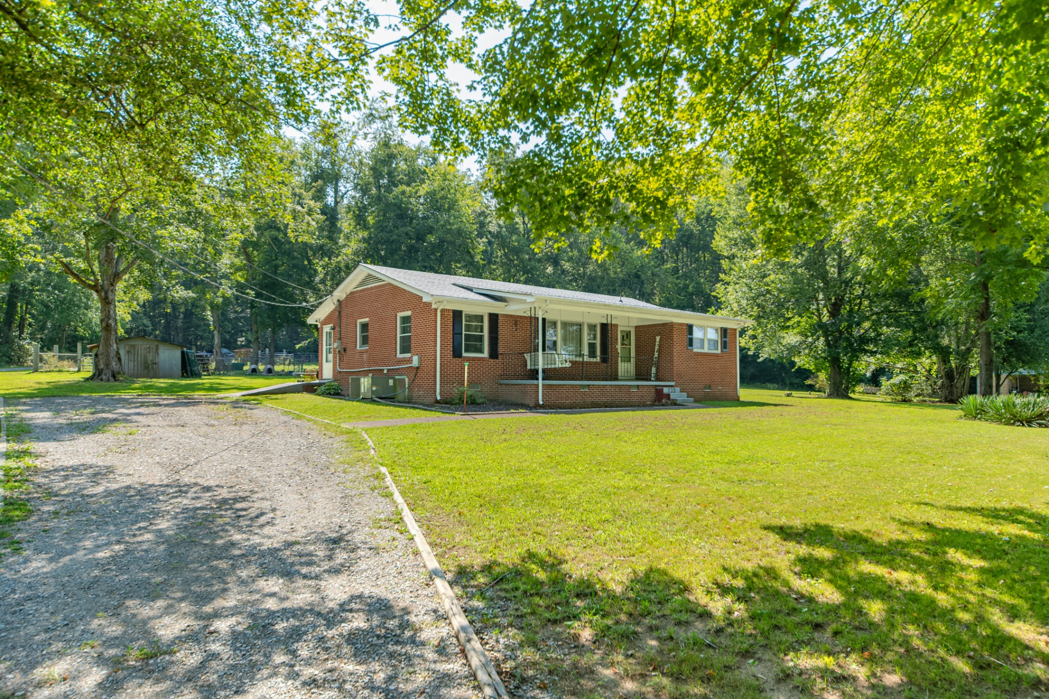 755 Briar Pond Rd Property Photo 4