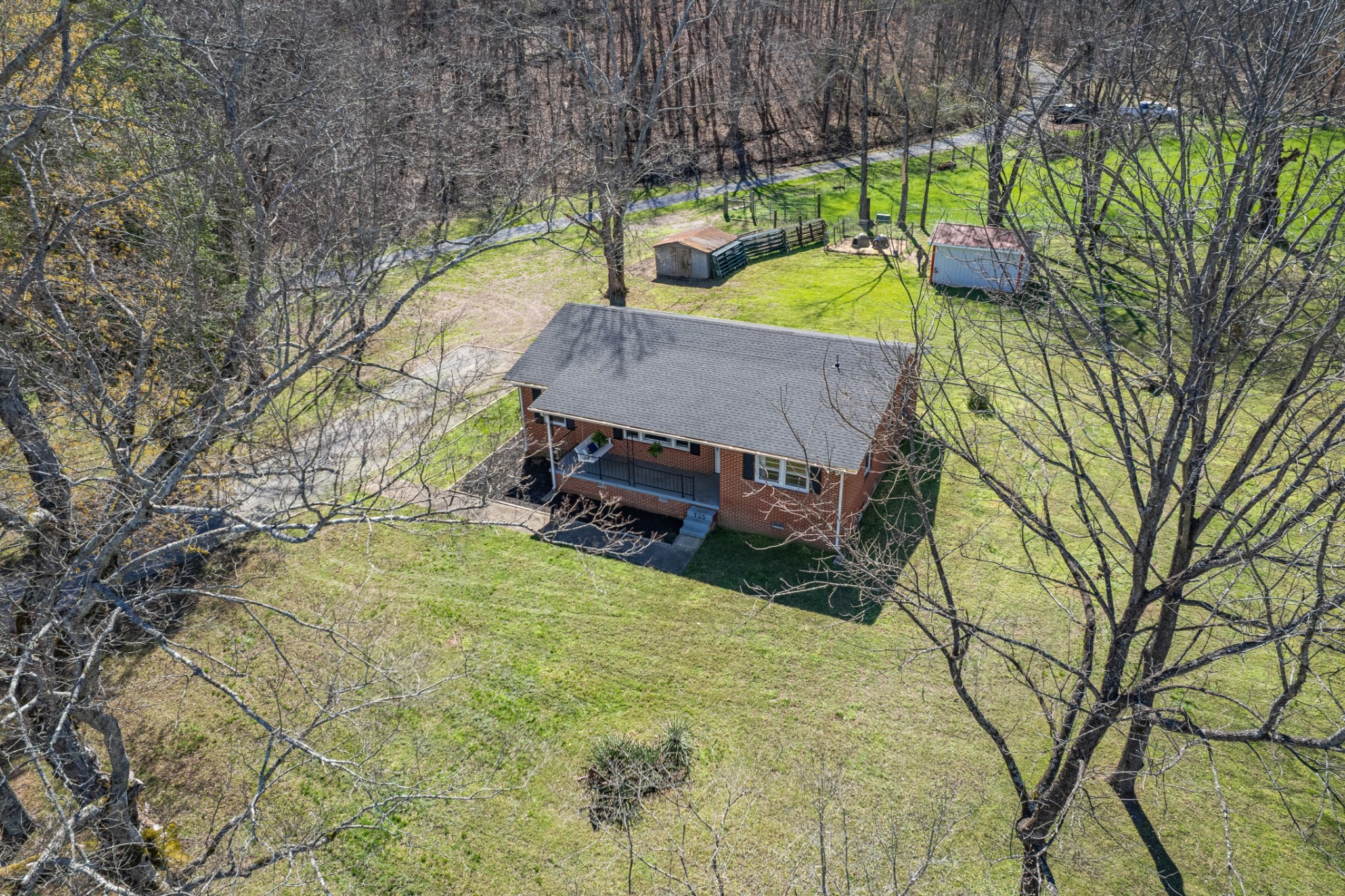 755 Briar Pond Rd Property Photo 7
