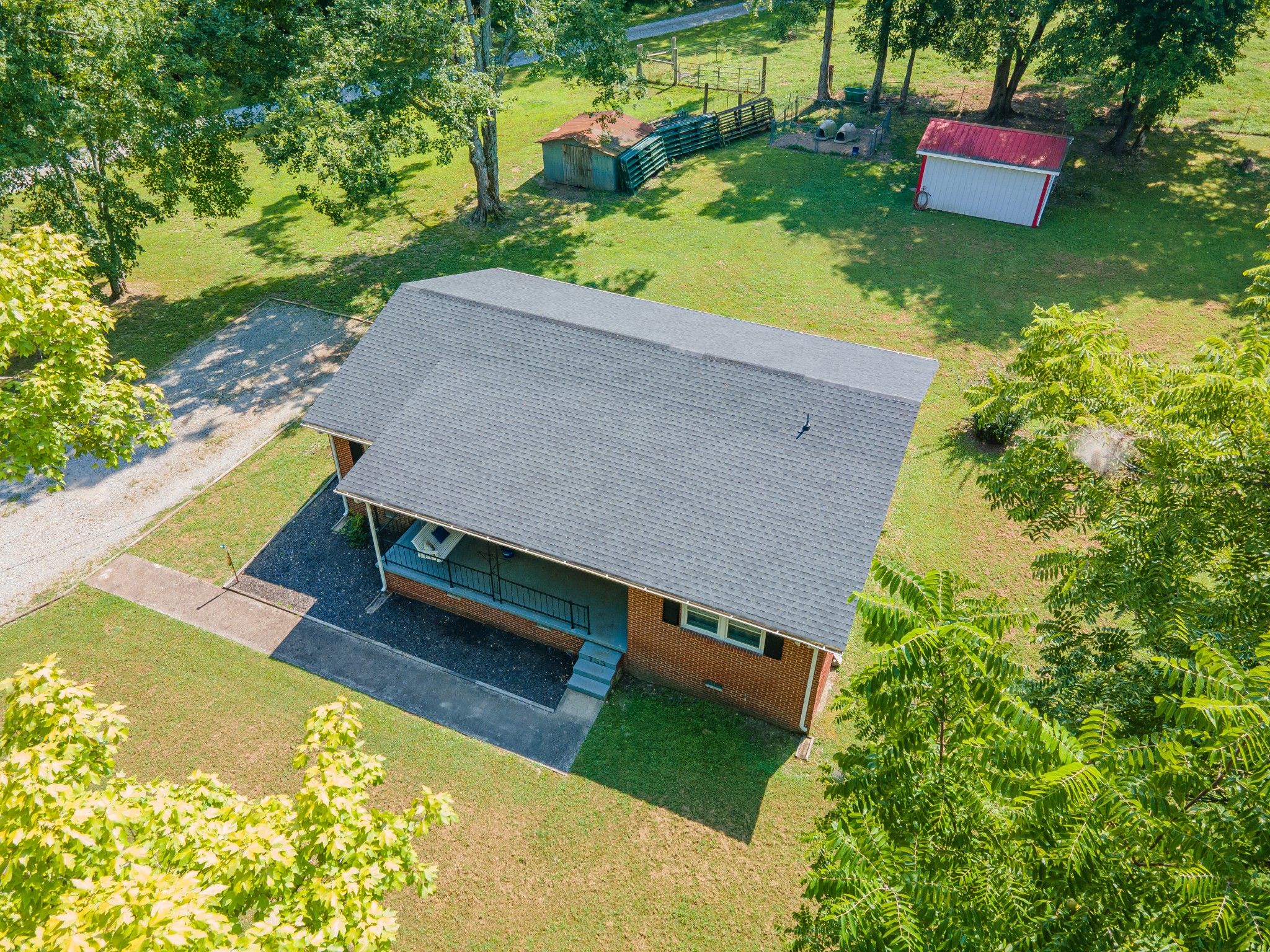 755 Briar Pond Rd Property Photo 10